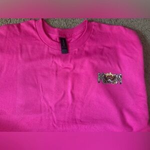 Gildan Pink Graphic T-Shirt